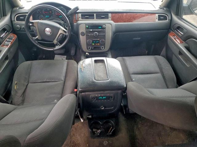 GMC Yukon Sle Image 6