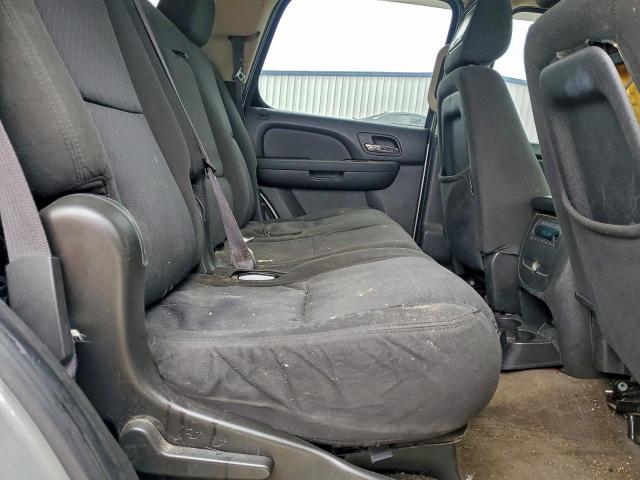 GMC Yukon Sle Image 7