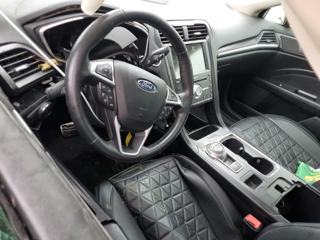 Ford Fusion Titanium Image 2