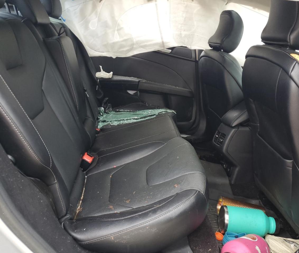 Ford Fusion Titanium Image 9