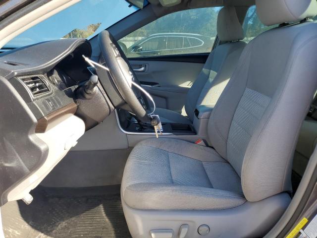 Toyota Camry Le Image 4