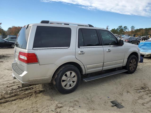 Lincoln Navigator Image 13