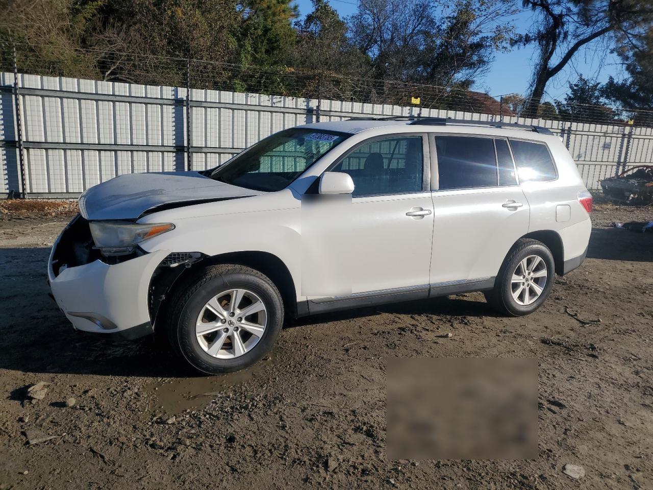 Toyota Highlander Base Image 1