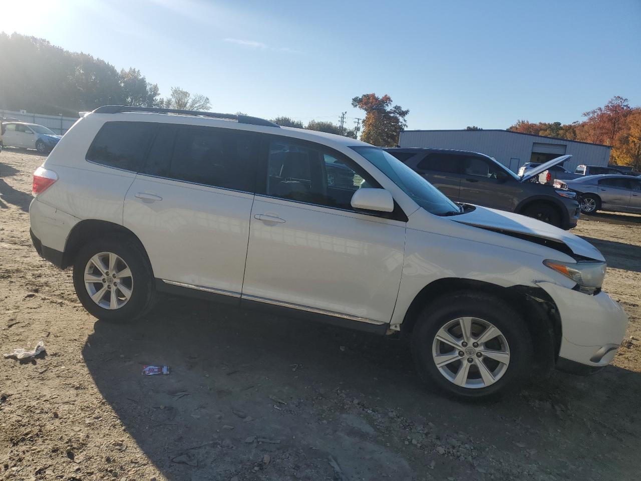 Toyota Highlander Base Image 6