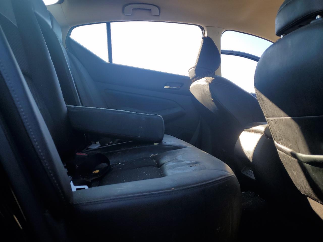 Nissan Altima Sr Image 2