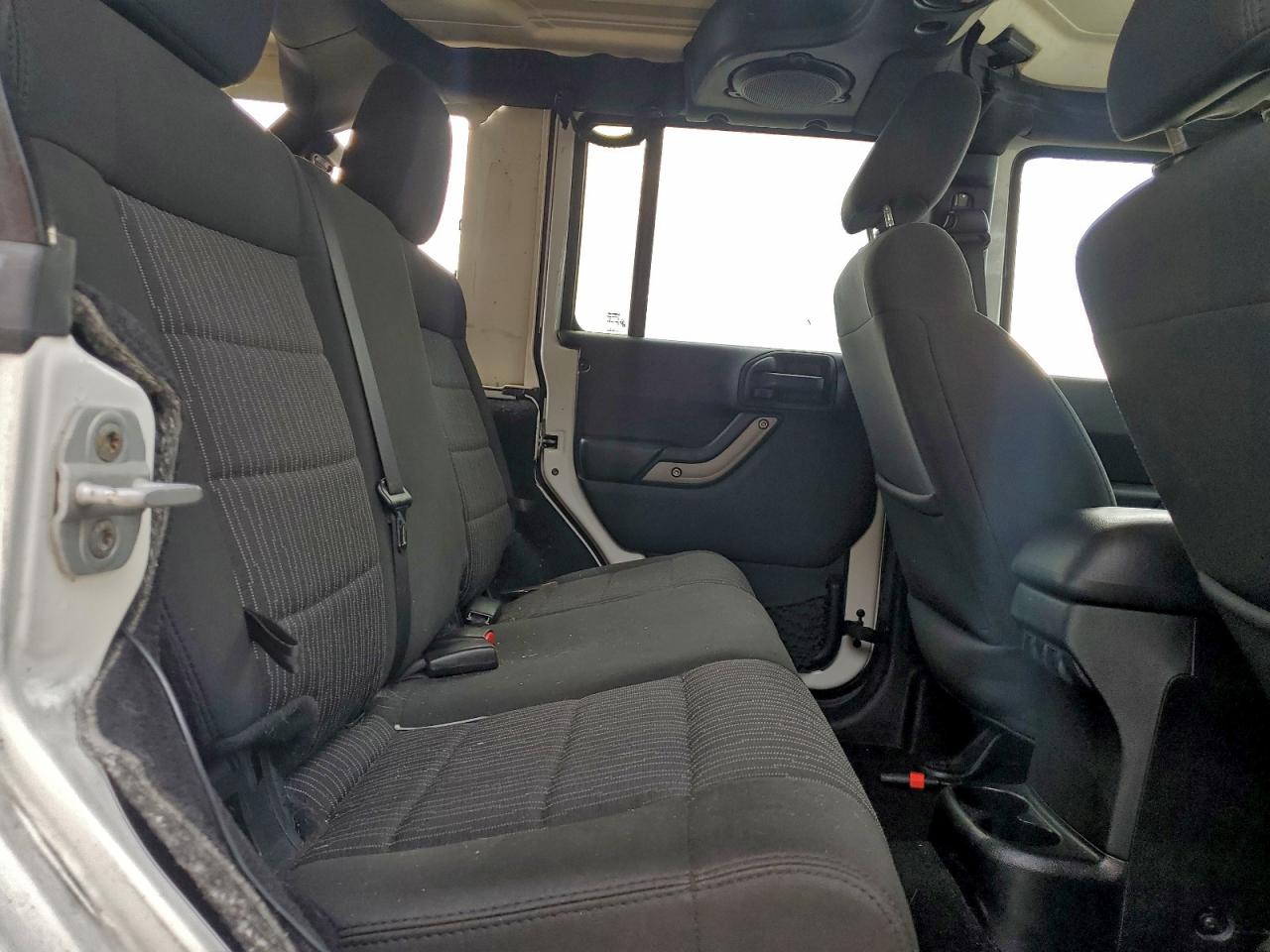 Jeep Wrangler Sport Image 12