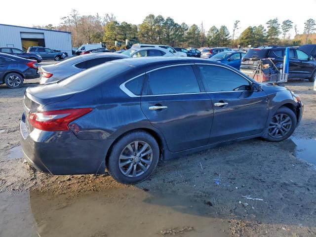 Nissan Altima 2.5 Image 7