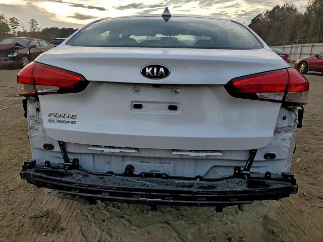 Kia Forte Lx Image 2