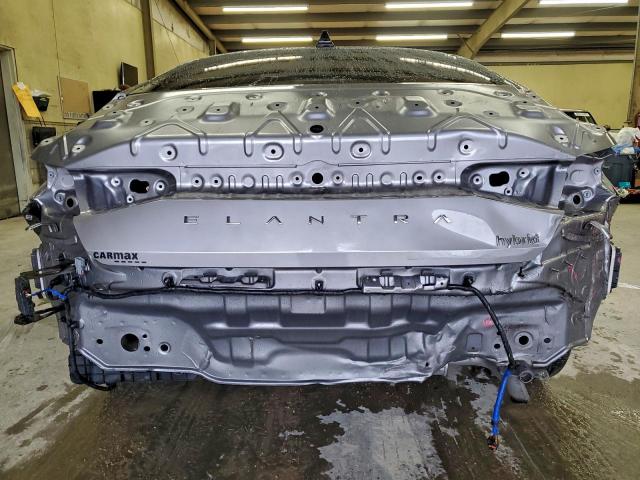 Hyundai ELANTRA Limited Image 7