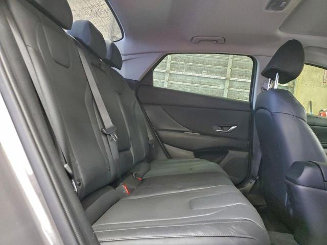 Hyundai ELANTRA Limited Image 10