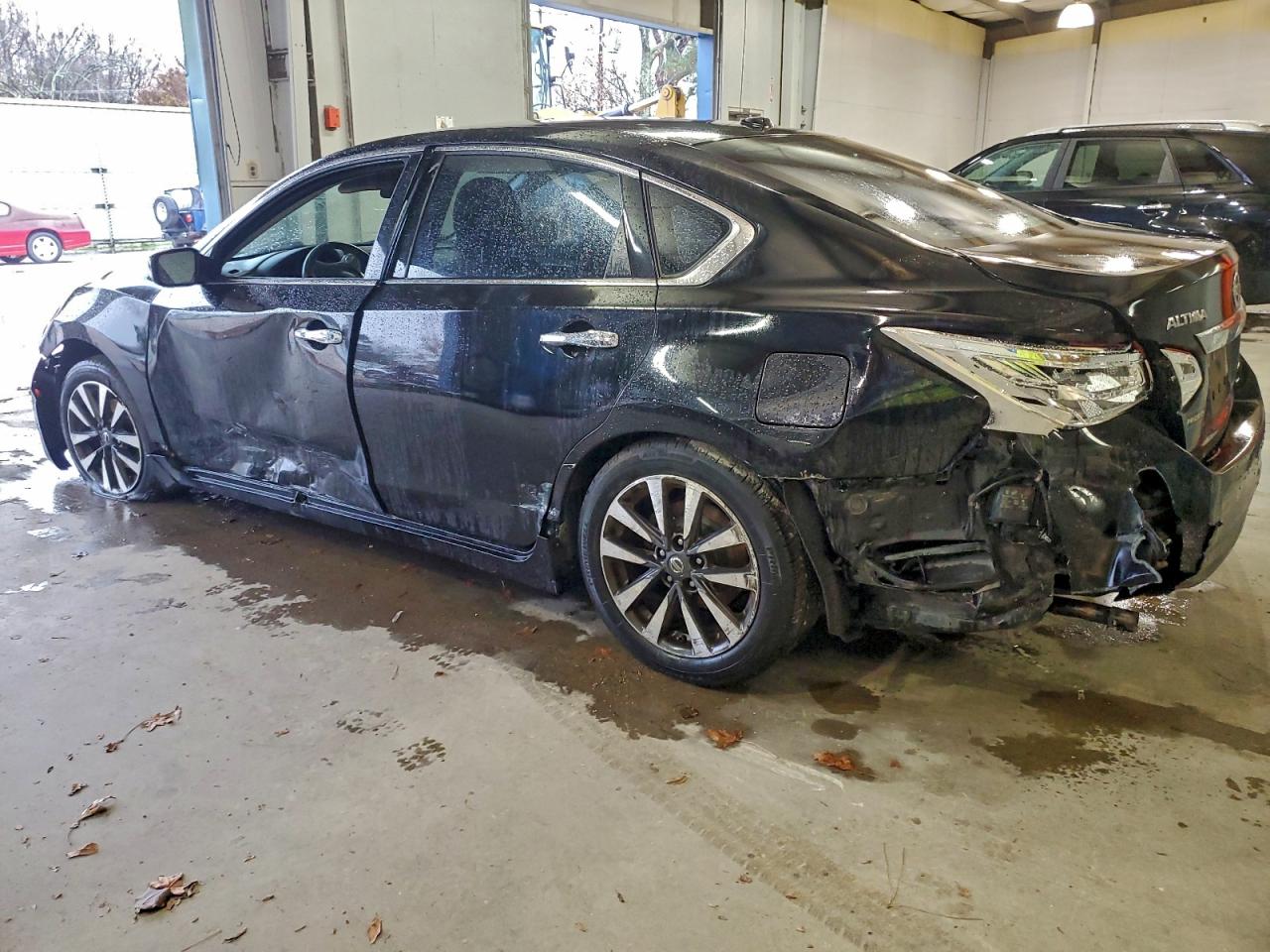 Nissan Altima 2.5 Image 2