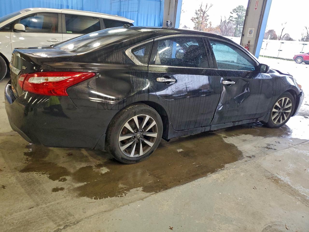 Nissan Altima 2.5 Image 3