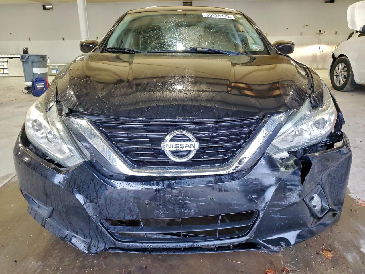 Nissan Altima 2.5 Image 9