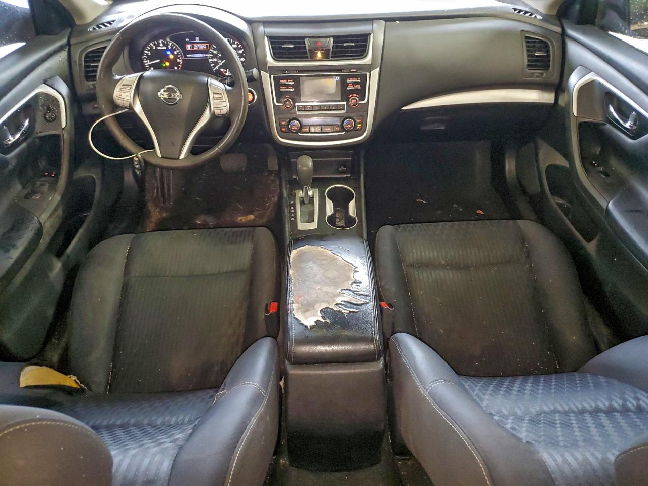 Nissan Altima 2.5 Image 8