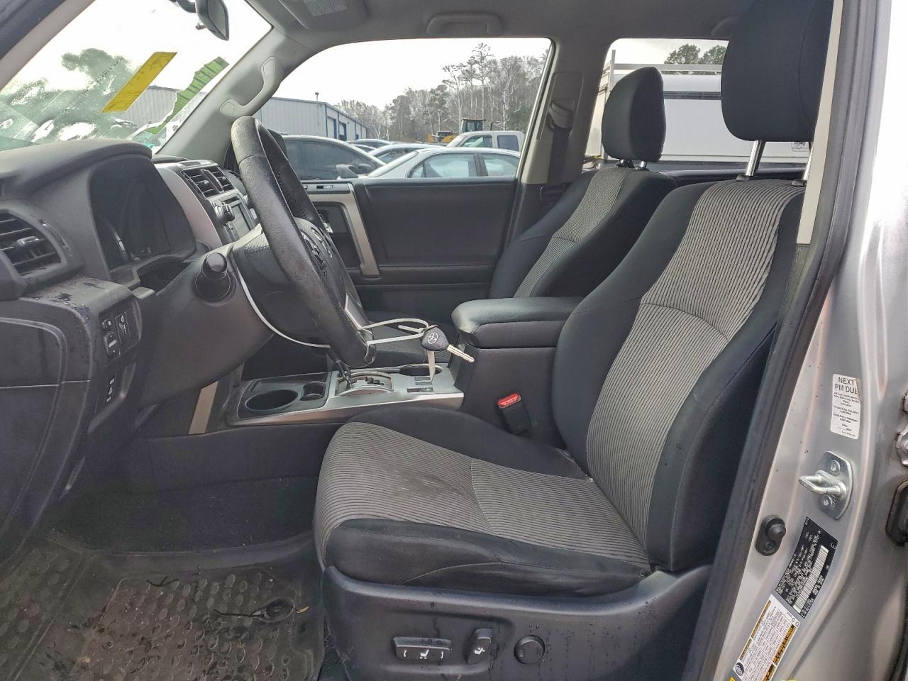 Toyota 4Runner Sr5 Image 7