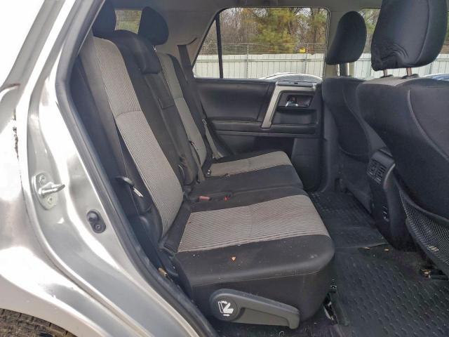 Toyota 4Runner Sr5 Image 3