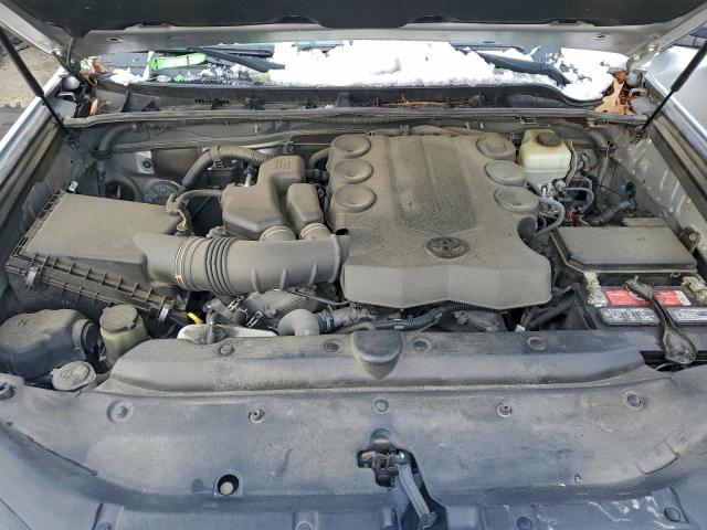 Toyota 4Runner Sr5 Image 10