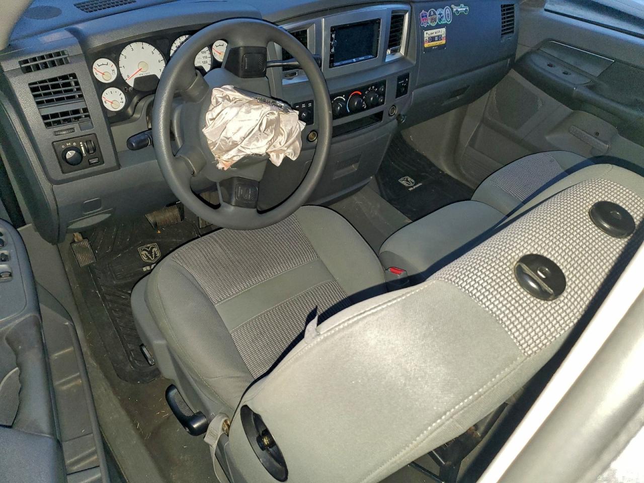 Dodge Ram 1500 St Image 12