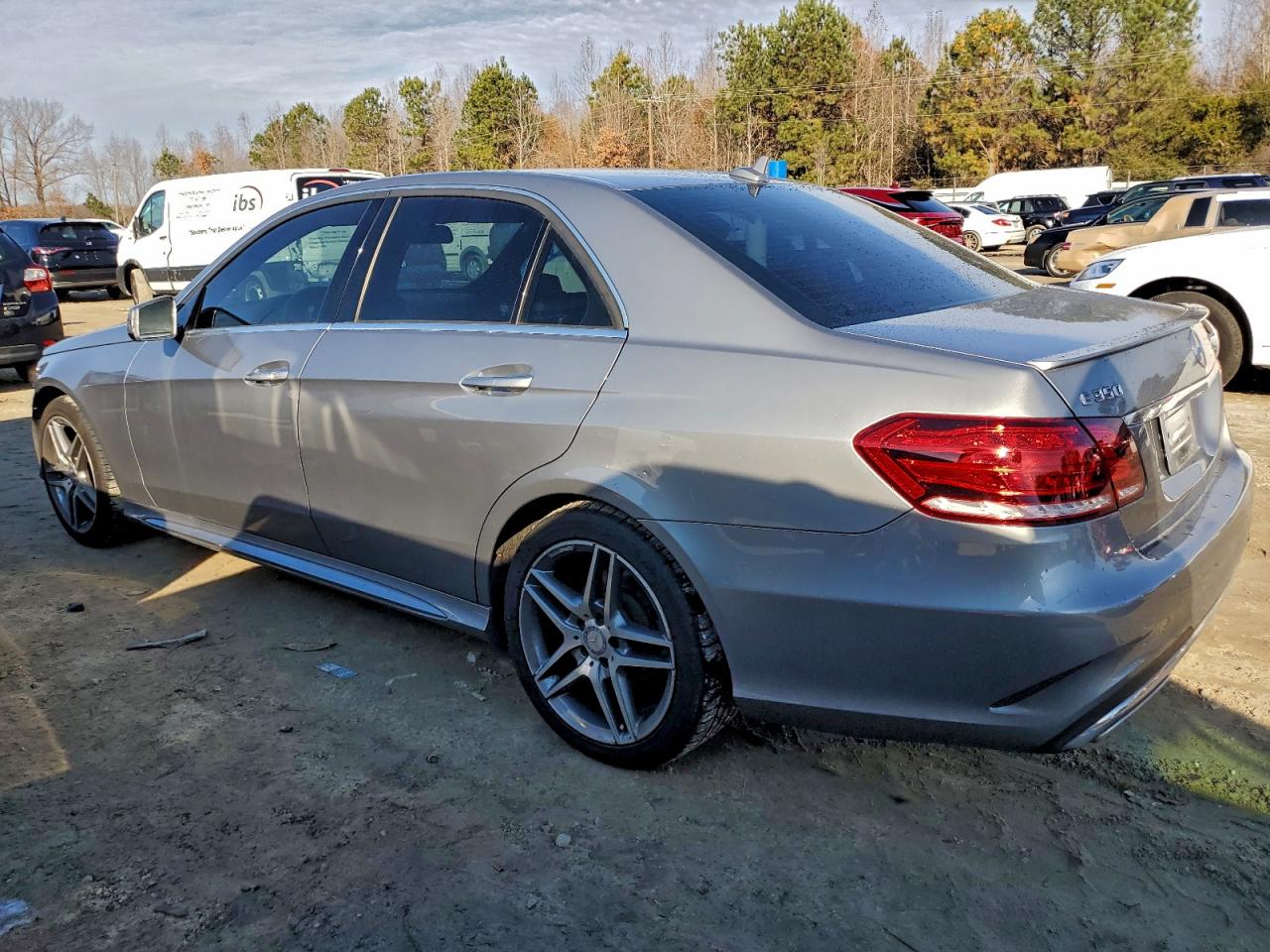 Mercedes-Benz E-Class 350 4matic Image 11