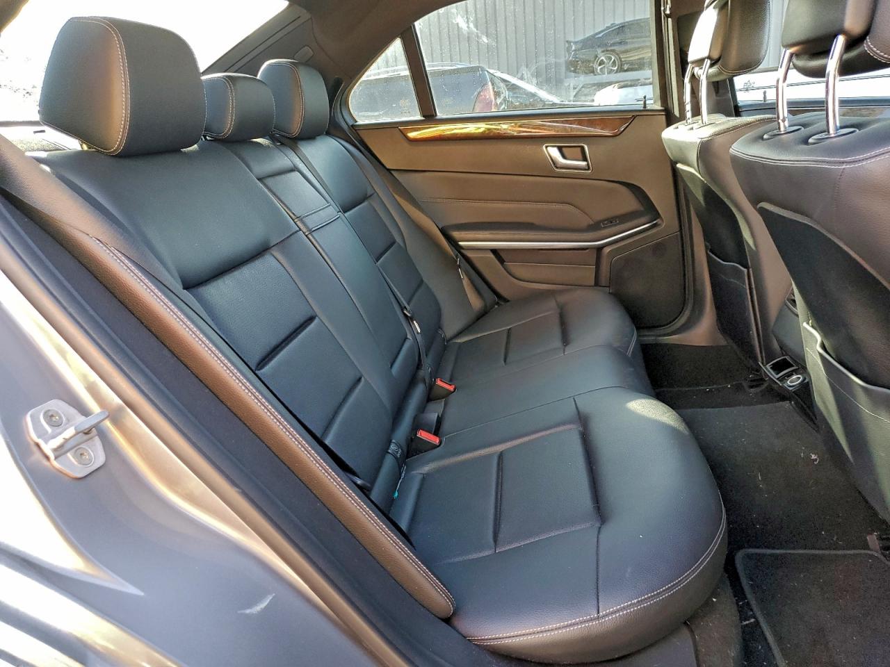 Mercedes-Benz E-Class 350 4matic Image 6