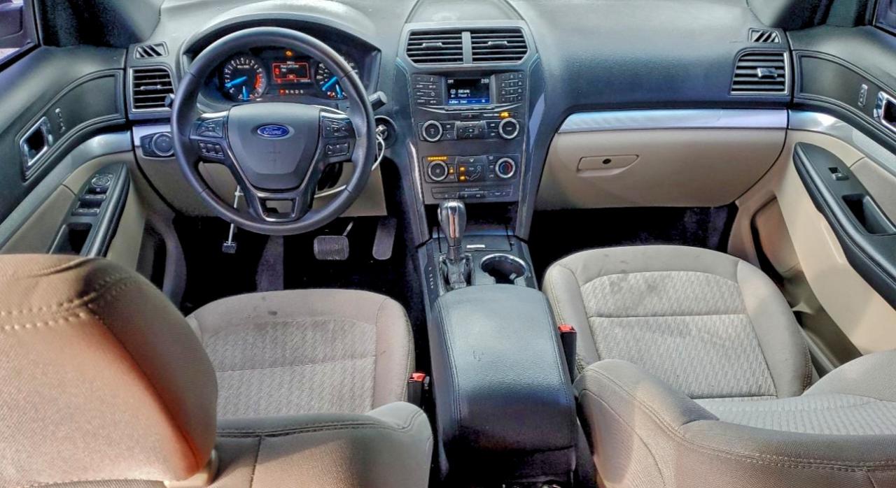 Ford Explorer Image 10