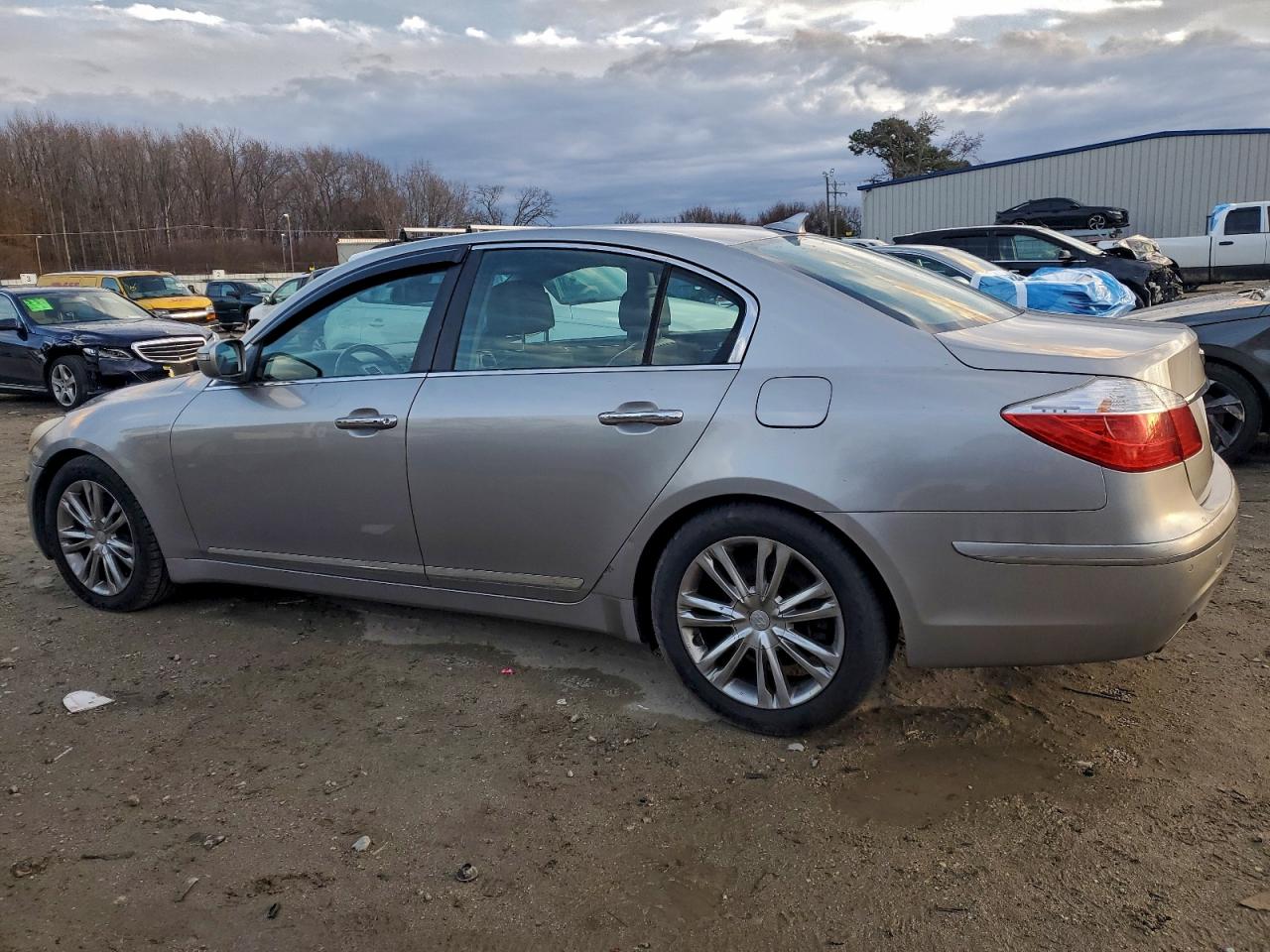 Hyundai Genesis 4.6l Image 4