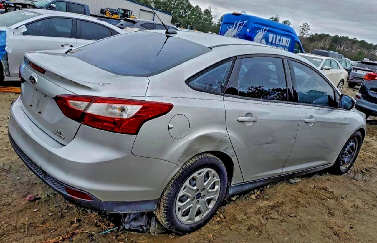 Ford Focus Se Image 9