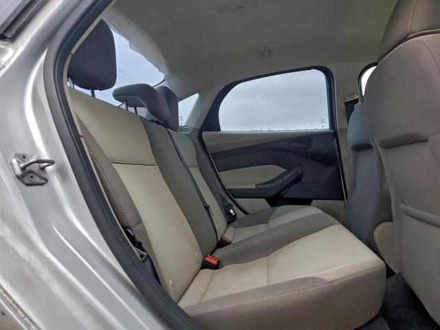 Ford Focus Se Image 8