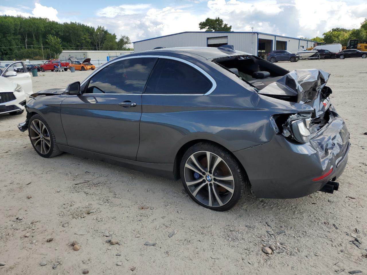 BMW 2 Series I Image 2