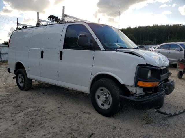 Chevrolet Express Image 2