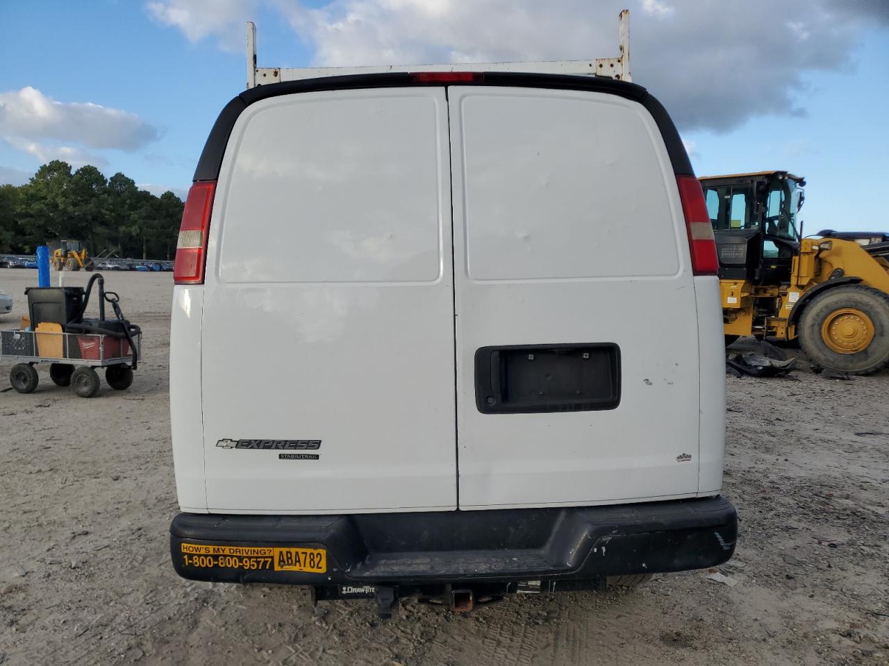 Chevrolet Express Image 4