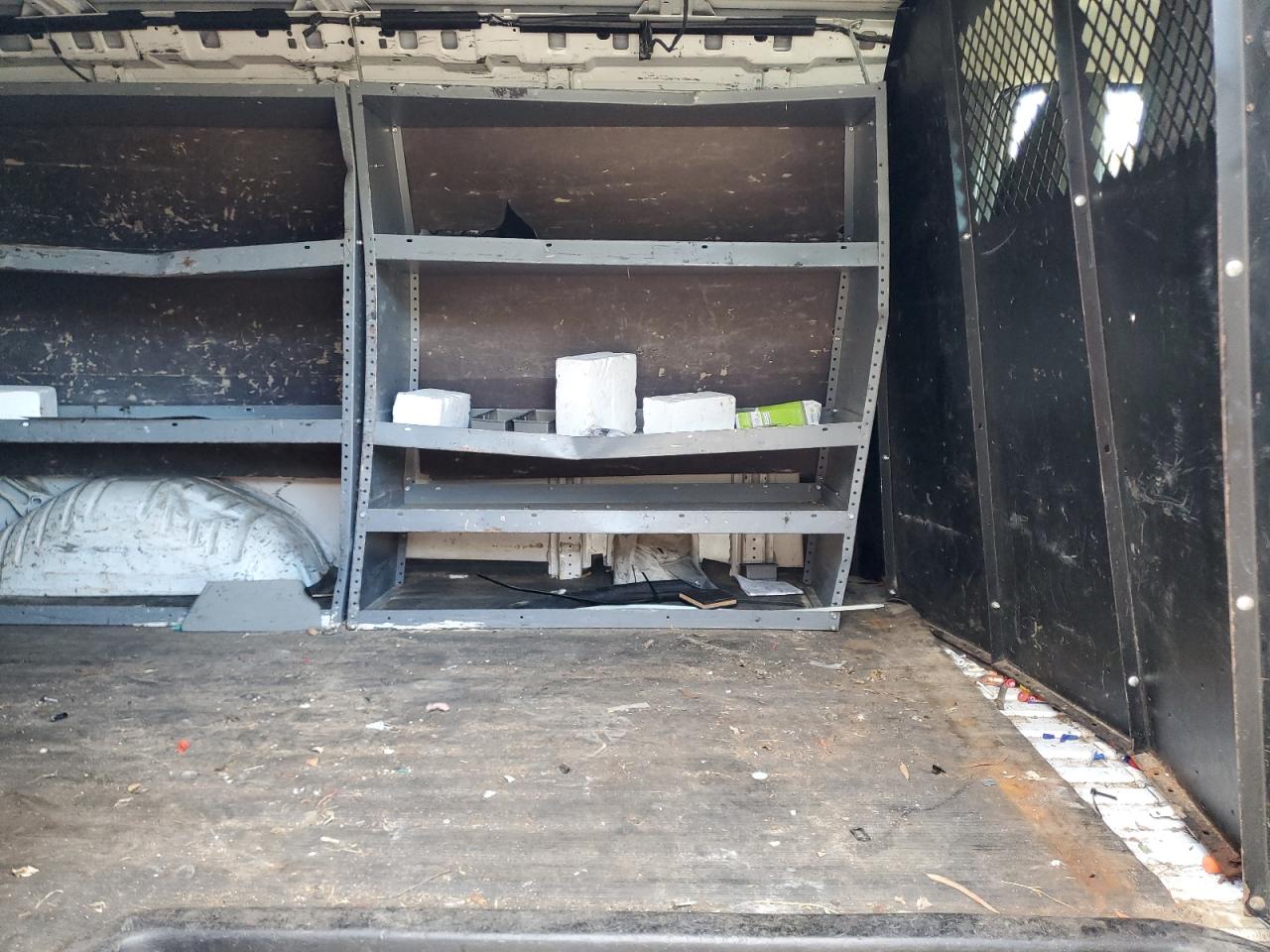 Chevrolet Express Image 8