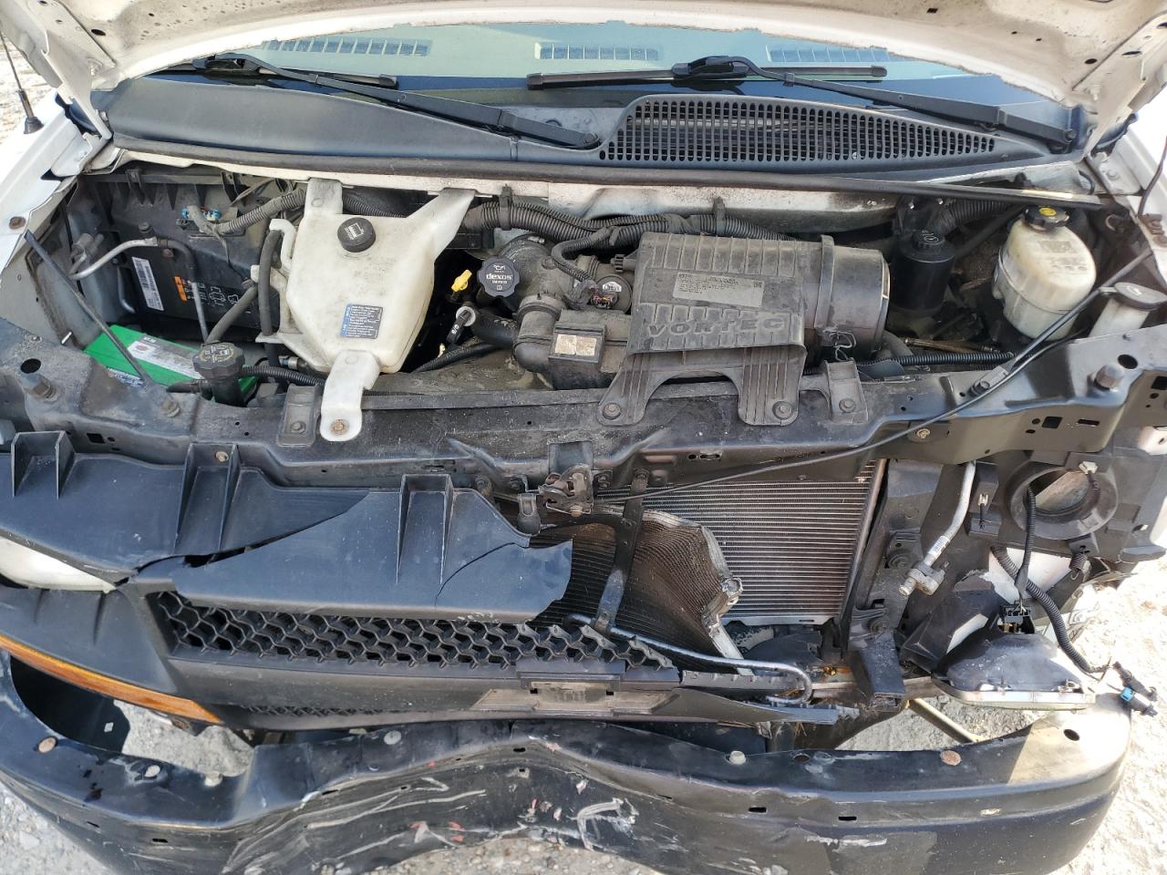 Chevrolet Express Image 12