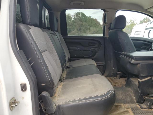 Nissan Titan S Image 8