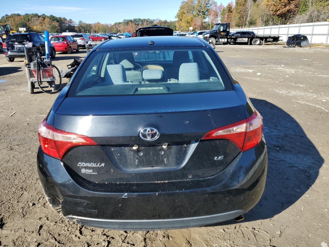 Toyota Corolla L Image 8