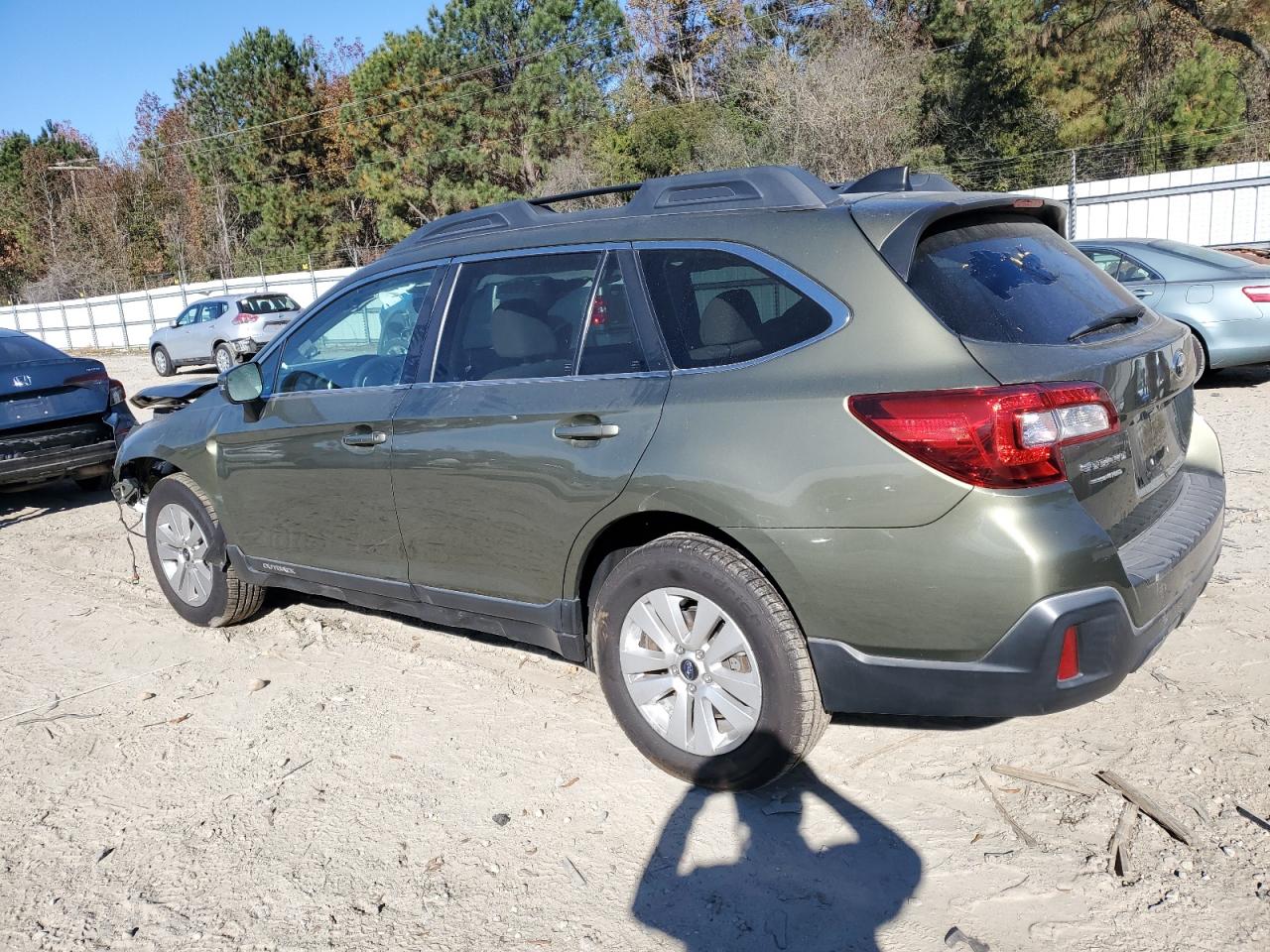 Subaru Outback 2.5i Premium Image 2