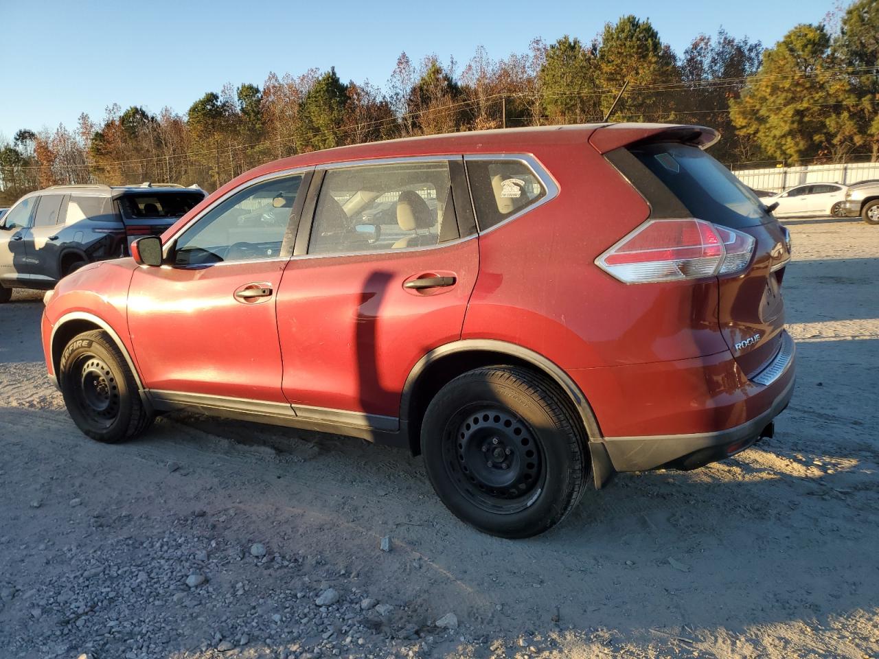 Nissan Rogue S Image 2