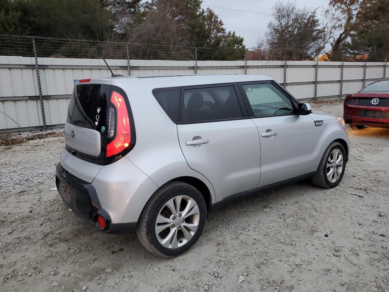 Kia Soul + Image 9
