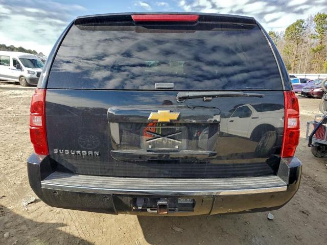 Chevrolet Suburban K1500 Ltz Image 8