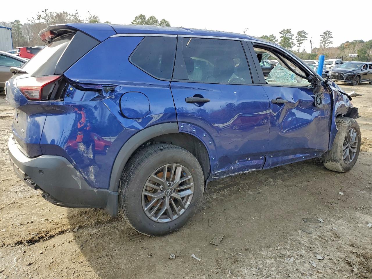 Nissan Rogue S Image 4