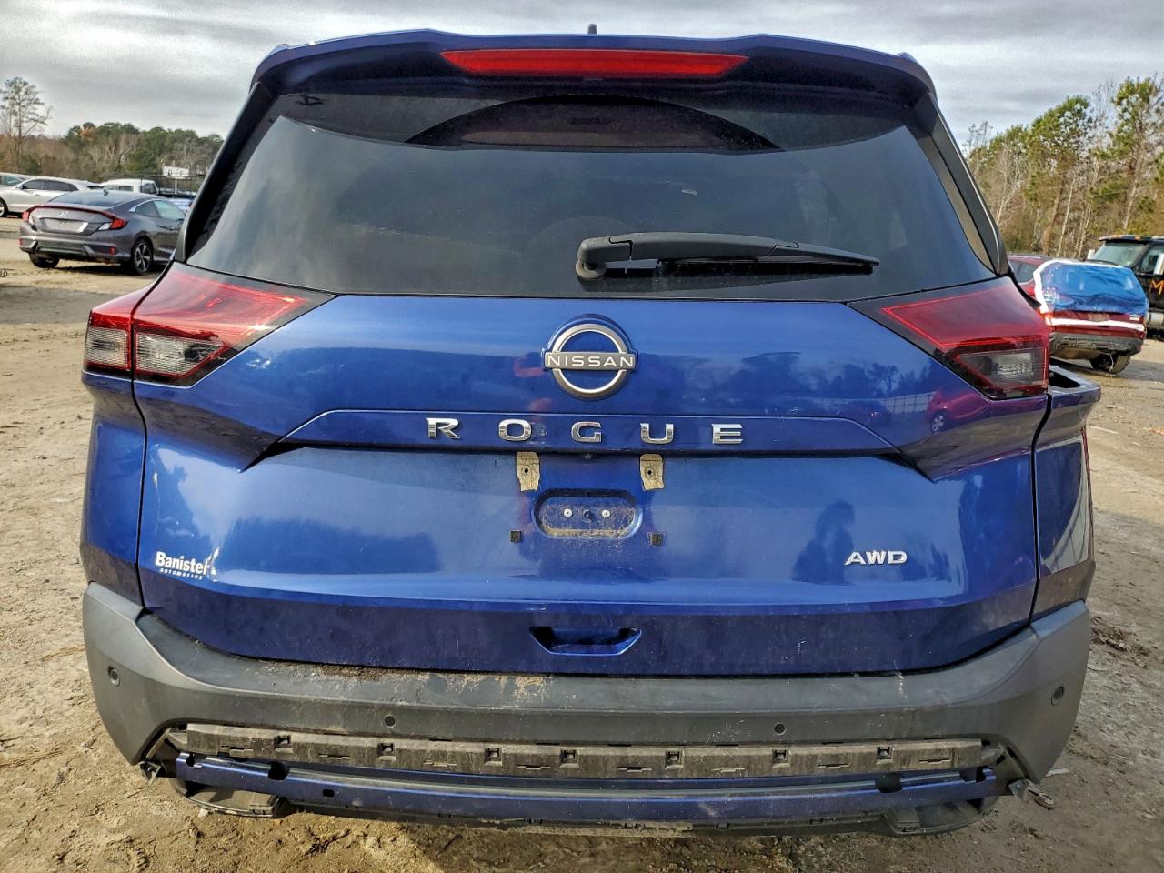 Nissan Rogue S Image 6