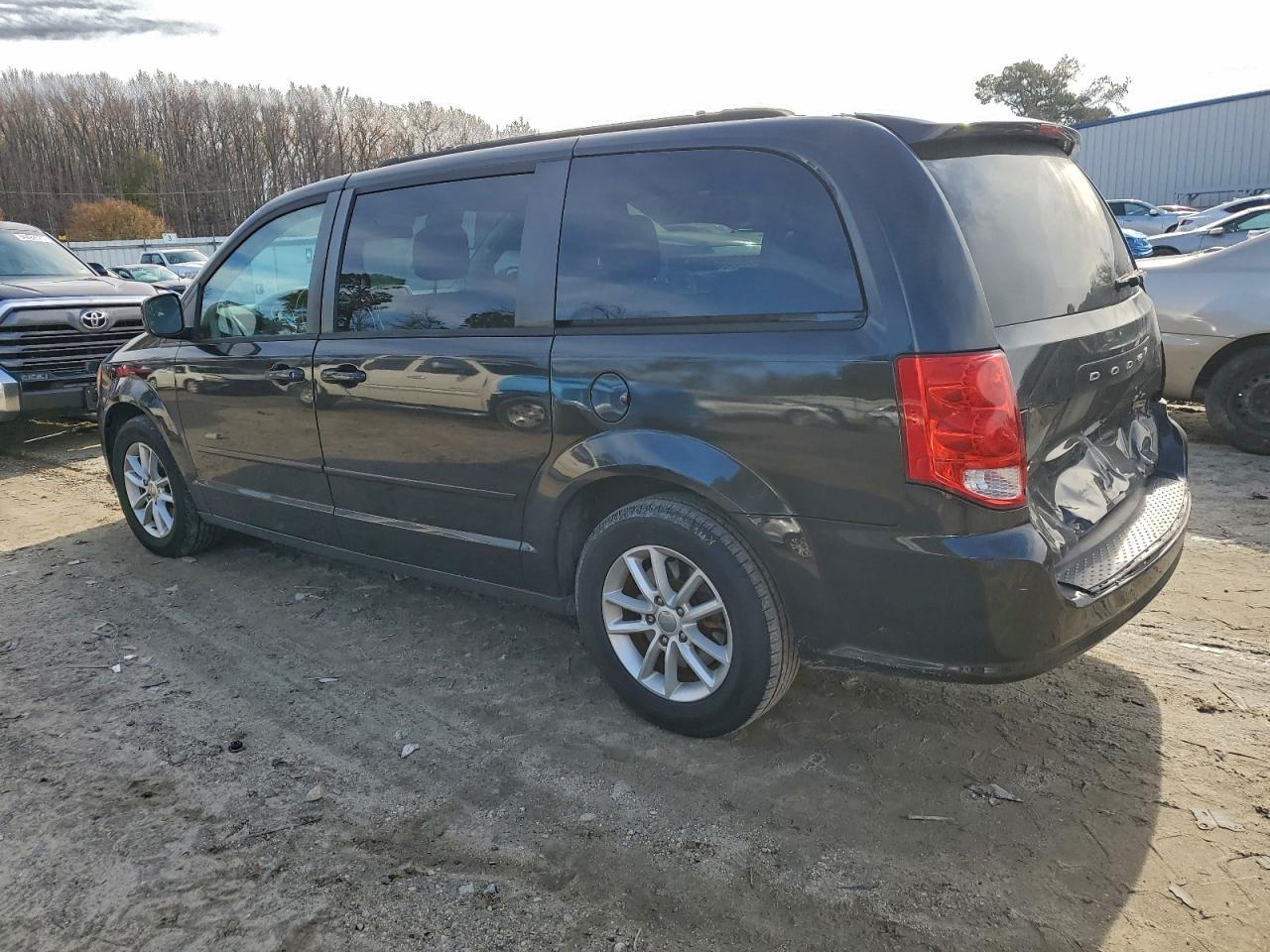 Dodge Caravan Sxt Image 3