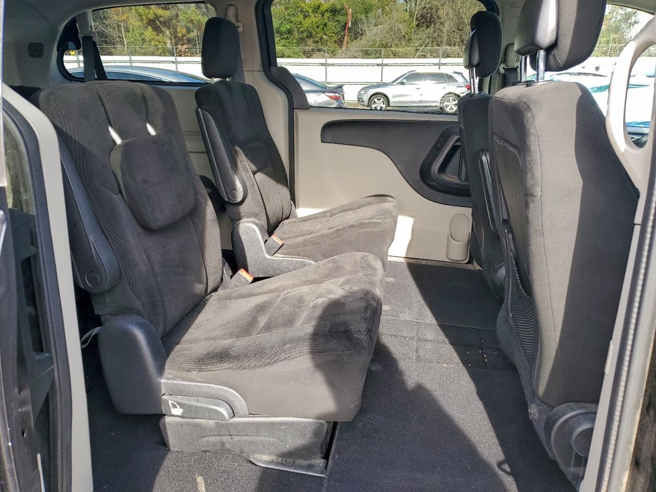 Dodge Caravan Sxt Image 6