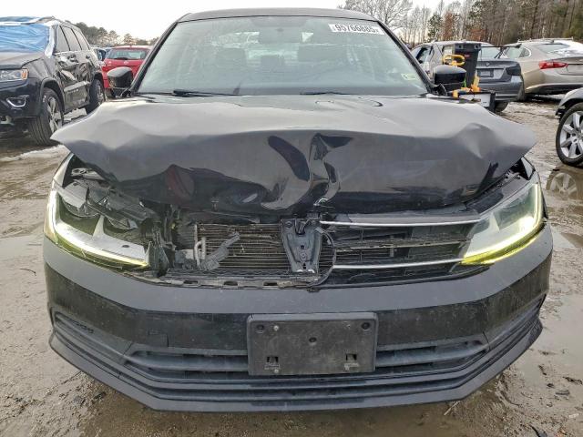 Volkswagen Jetta S Image 9