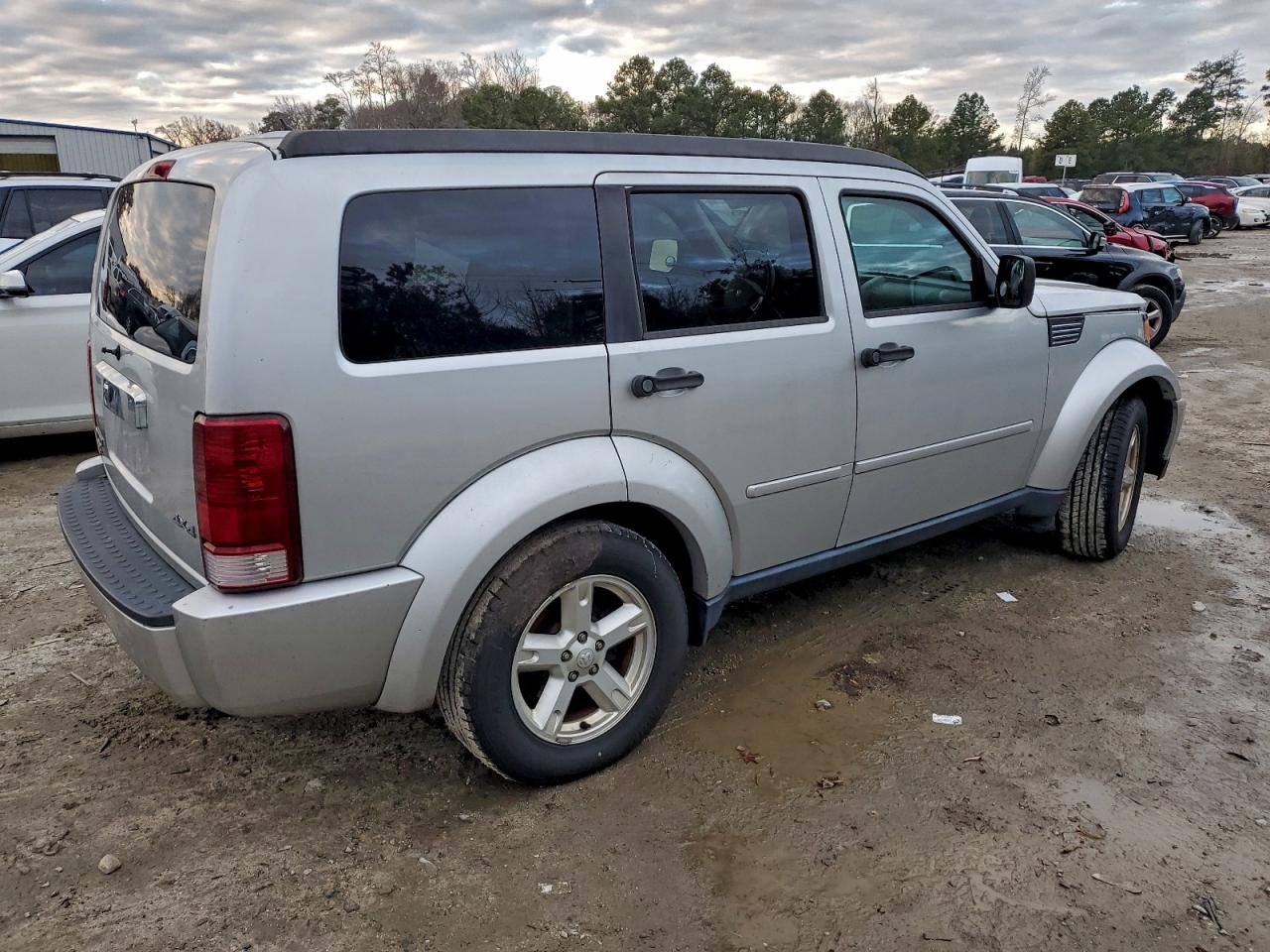 Dodge Nitro Slt Image 2