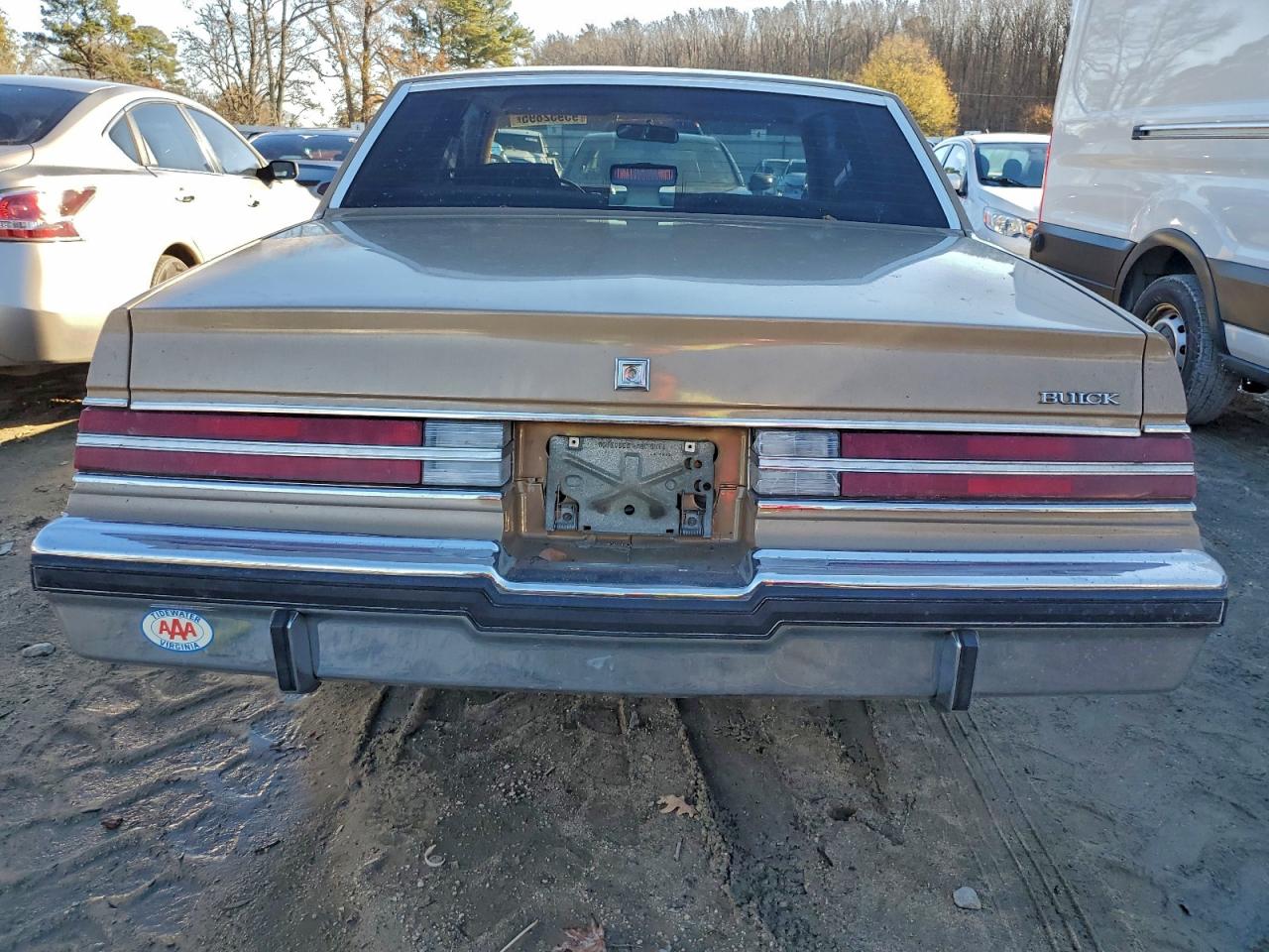 Buick Regal Limited Image 3