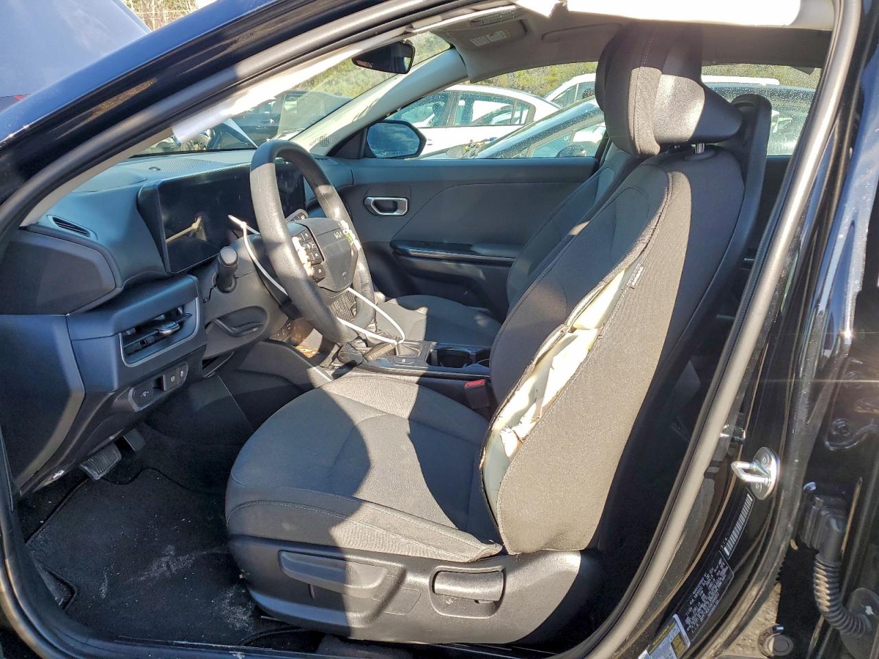 Kia K4 Lx Lx Image 8