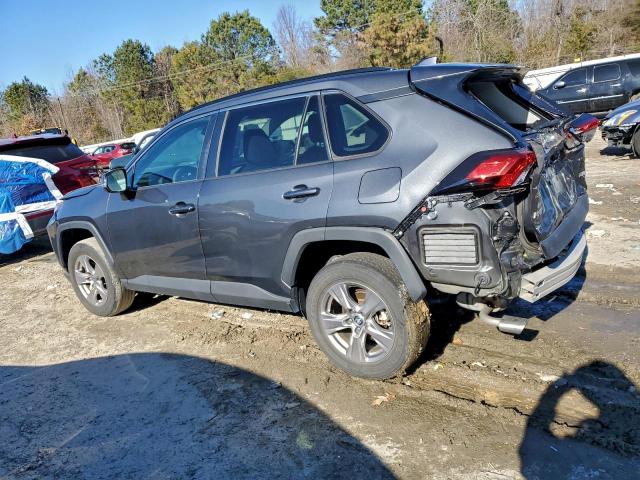 Toyota RAV4 Xle Image 3