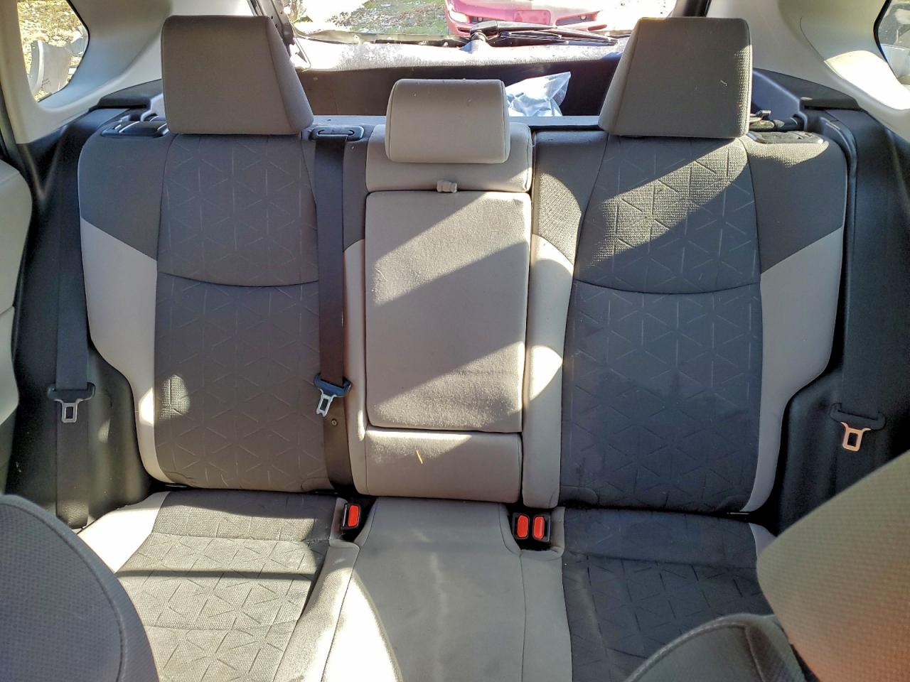 Toyota RAV4 Xle Image 6