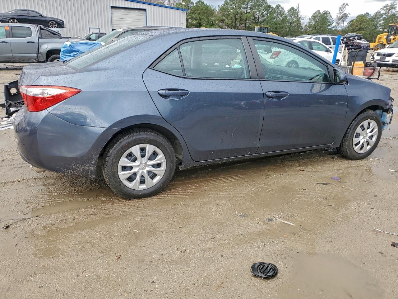 Toyota Corolla L Image 7